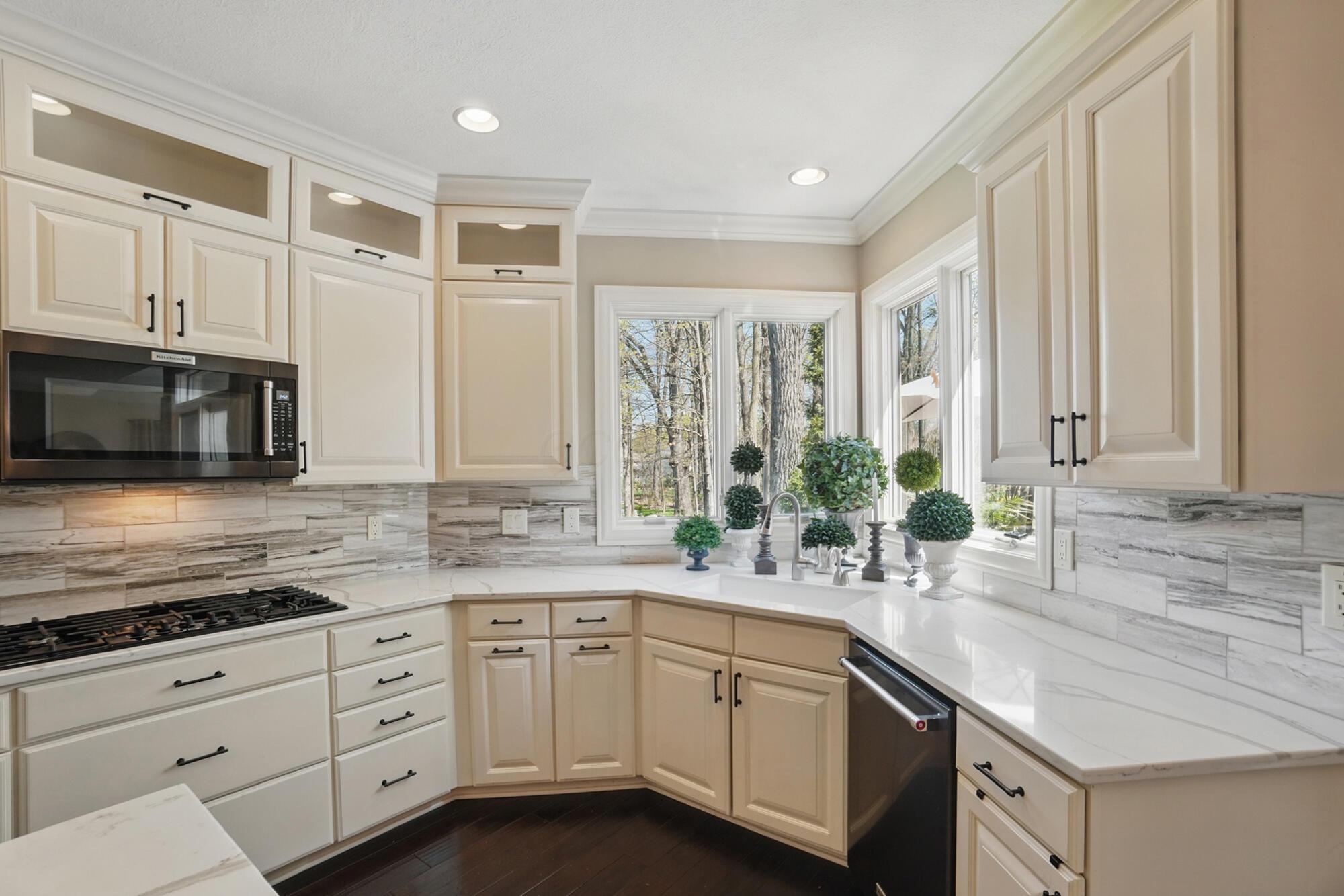 2568 Aikin Circle, Lewis Center, Ohio image 29