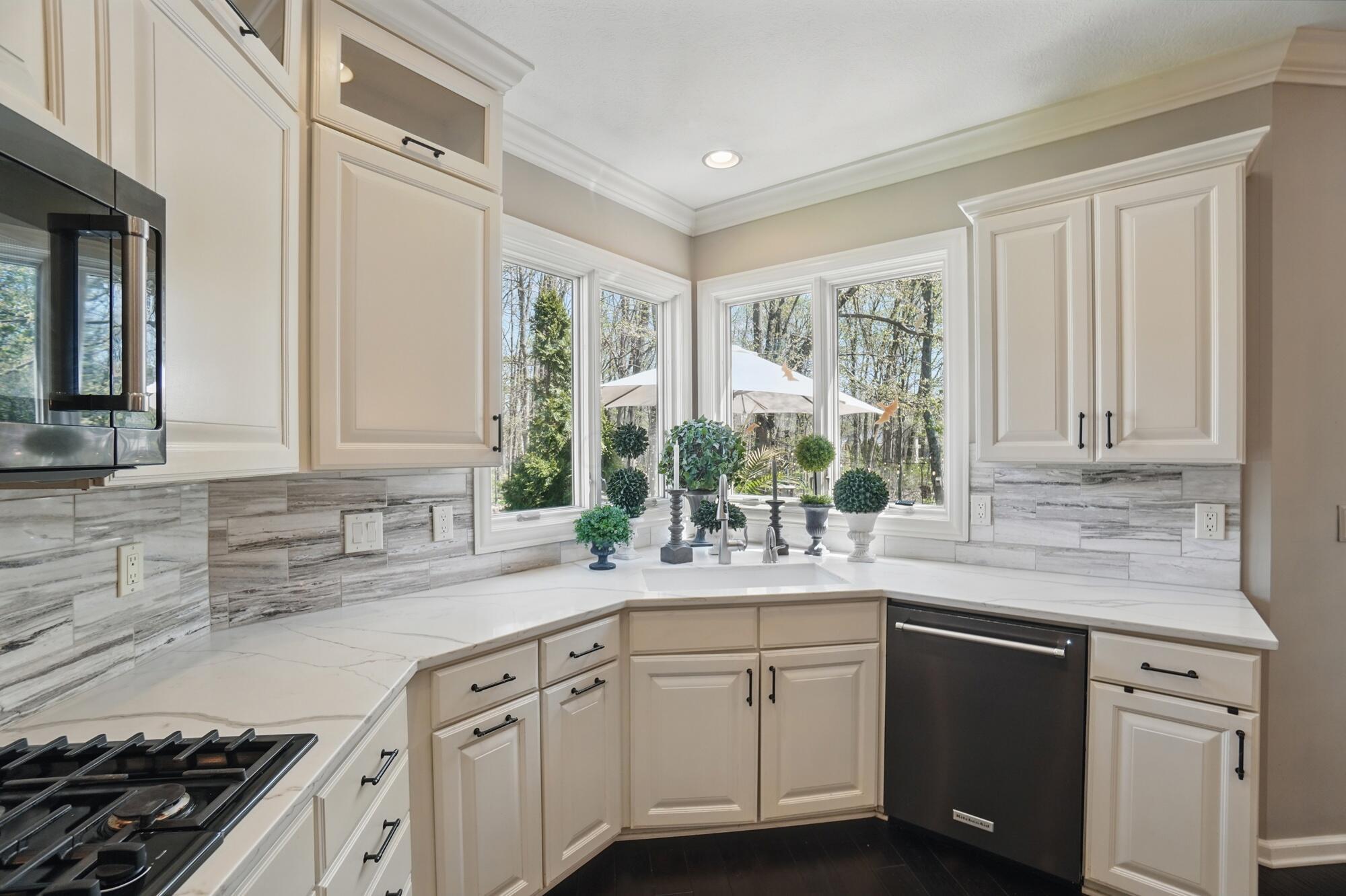 2568 Aikin Circle, Lewis Center, Ohio image 30