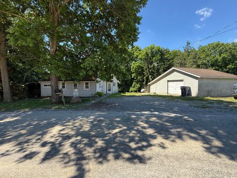 Photo of 5755 Tent Church Road NE, Lancaster, OH 43130 (MLS # 226023363)