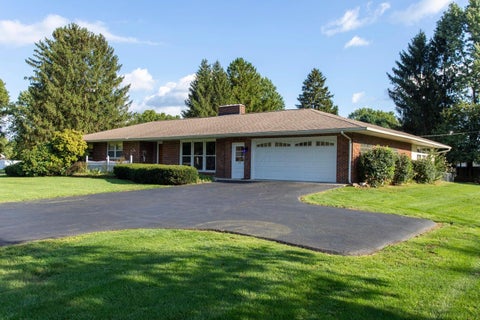 Photo of 393 Pierson Boulevard, Newark, OH 43055 (MLS # 226028429)
