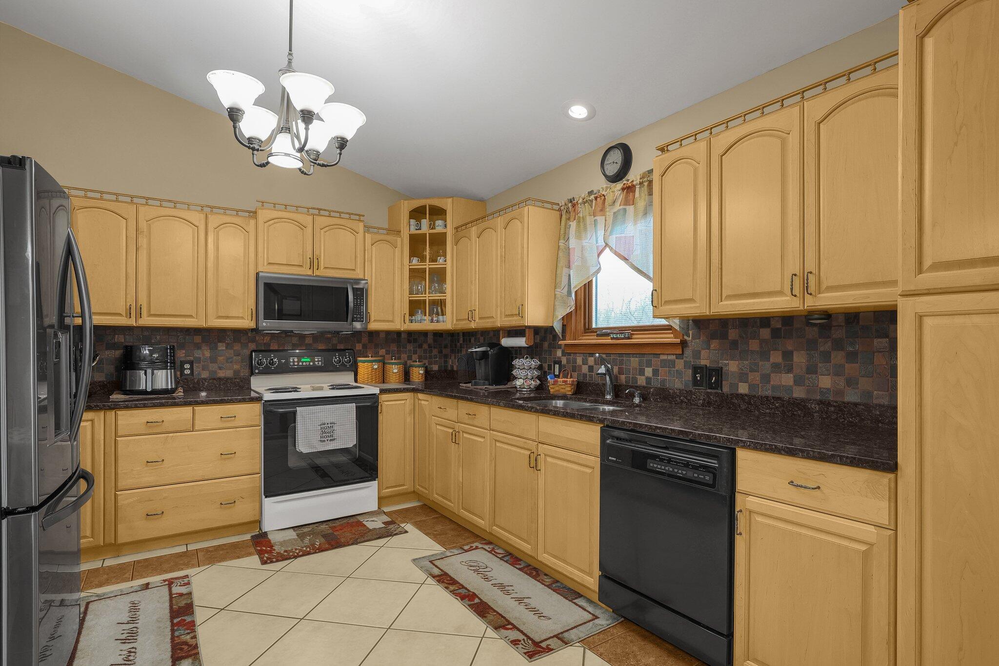 365 Golfview Drive, Chillicothe, Ohio image 12