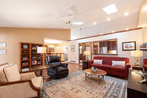 Tiny photo for 524 Mechwart Place, Columbus, OH 43230 (MLS # 226003241)