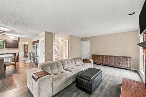 Tiny photo for 1519 Eastmeadow Place, Columbus, OH 43235 (MLS # 226039340)