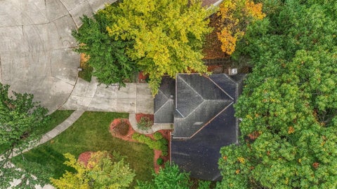 Tiny photo for 1519 Eastmeadow Place, Columbus, OH 43235 (MLS # 226039340)