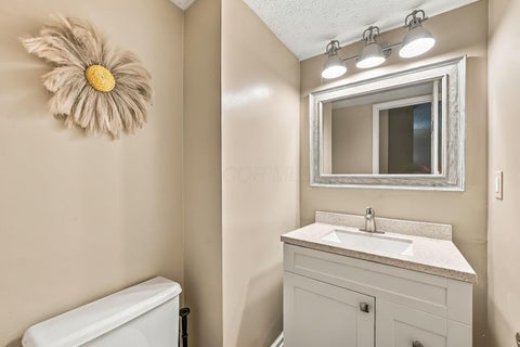 Tiny photo for 1519 Eastmeadow Place, Columbus, OH 43235 (MLS # 226039340)