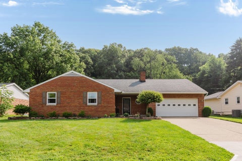 Photo of 284 Scott Drive, Lancaster, OH 43130 (MLS # 226024175)