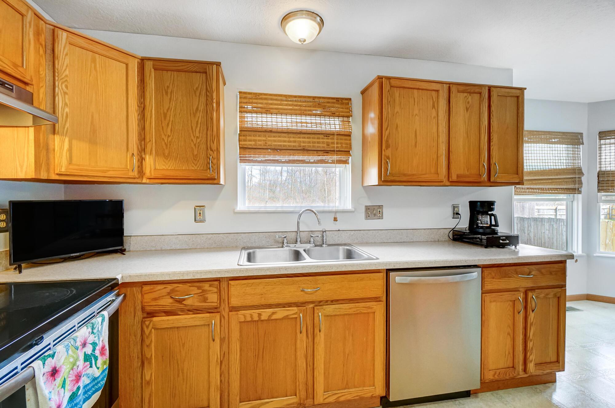 8572 Robbins Loop Drive, Reynoldsburg, Ohio image 19