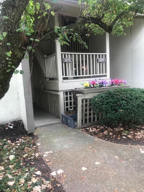 Photo of 1475 Cliff Court 50 #50, Columbus, OH 43204 (MLS # 226040494)