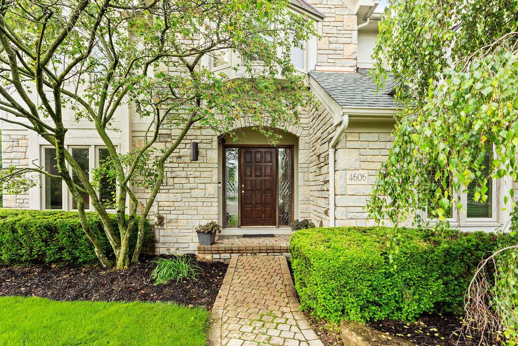 4606 Gershwin Court, Grove City, Ohio image 3