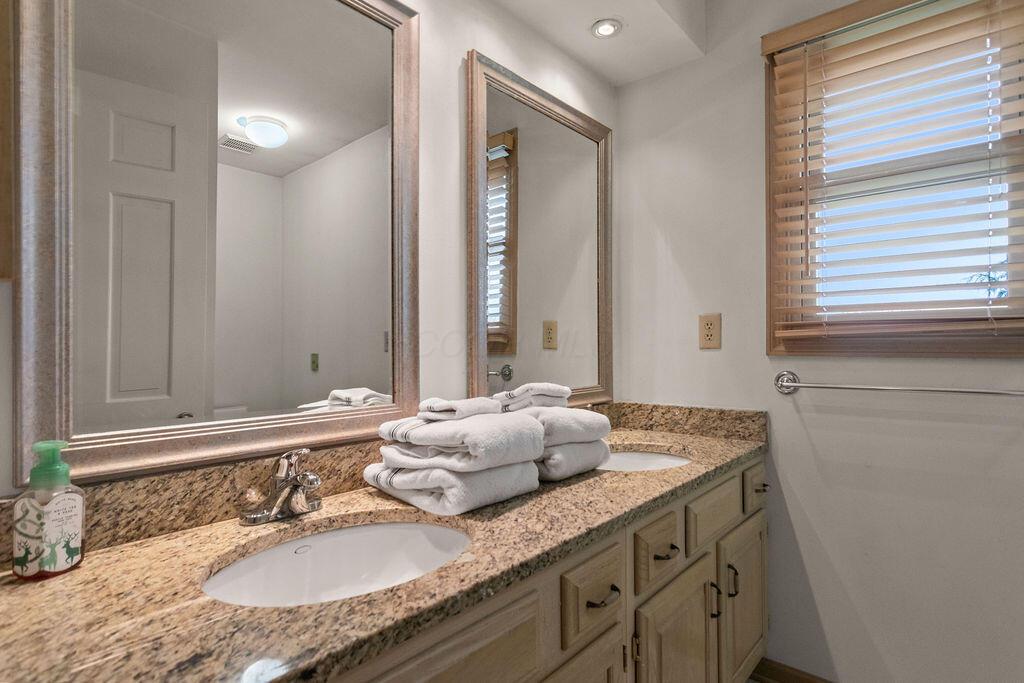 4606 Gershwin Court, Grove City, Ohio image 33
