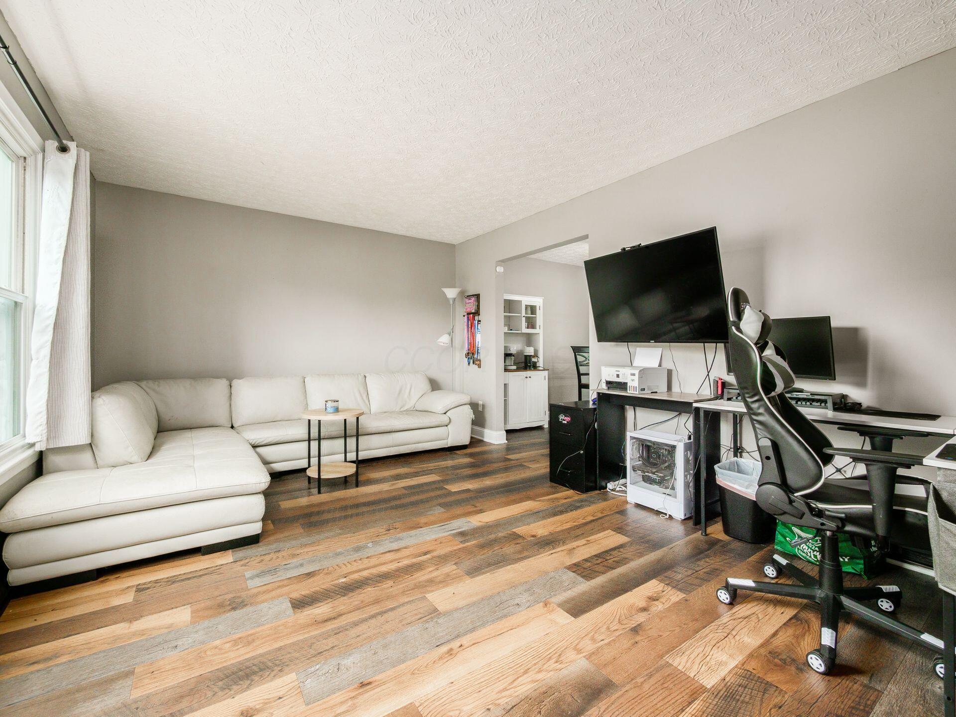 7121 Briarcliff Road, Reynoldsburg, Ohio image 5