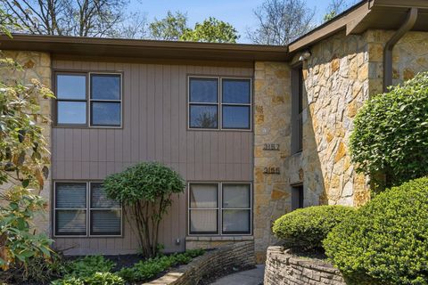 Photo of 3157 Griggsview Court 3 #3, Columbus, OH 43221 (MLS # 226013466)