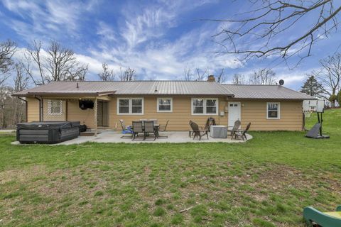 Tiny photo for 224 Brentwood Drive NE, Newark, OH 43055 (MLS # 226010400)