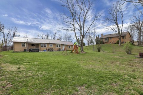 Tiny photo for 224 Brentwood Drive NE, Newark, OH 43055 (MLS # 226010400)