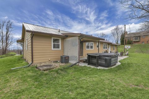 Tiny photo for 224 Brentwood Drive NE, Newark, OH 43055 (MLS # 226010400)