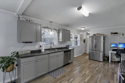 Tiny photo for 224 Brentwood Drive NE, Newark, OH 43055 (MLS # 226010400)