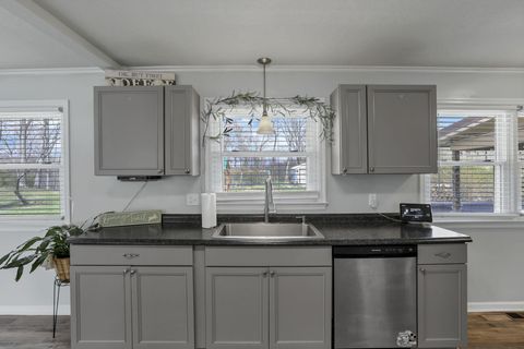 Tiny photo for 224 Brentwood Drive NE, Newark, OH 43055 (MLS # 226010400)