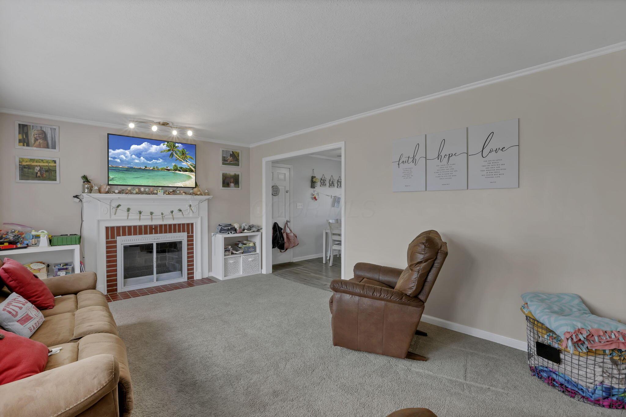 224 Brentwood Drive NE