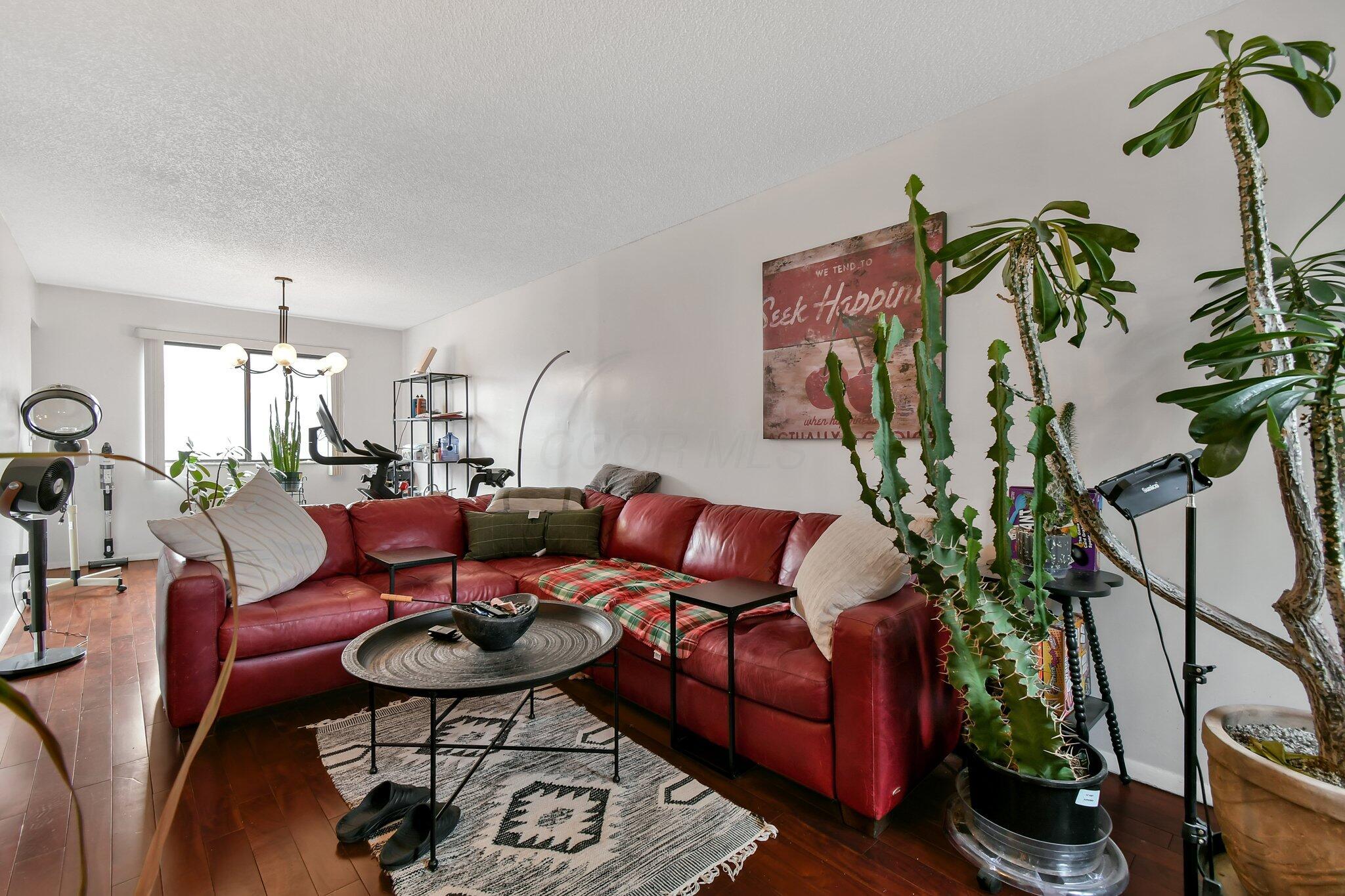 557 Woodingham Place, Columbus, Ohio image 16