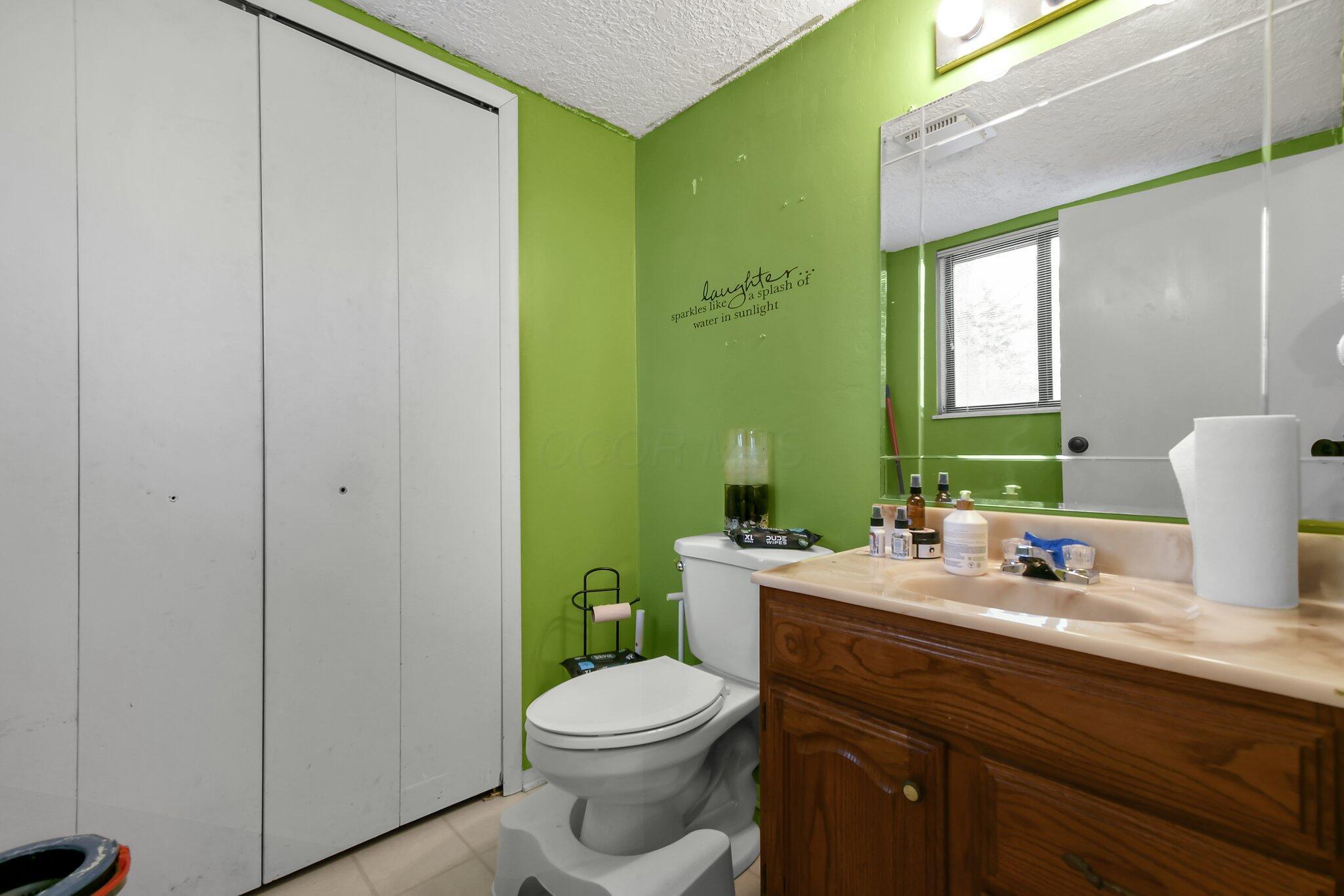 557 Woodingham Place, Columbus, Ohio image 6