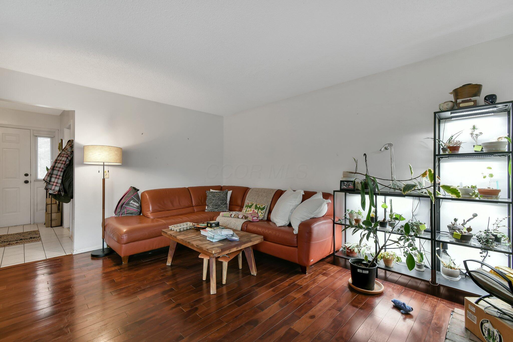 557 Woodingham Place, Columbus, Ohio image 8