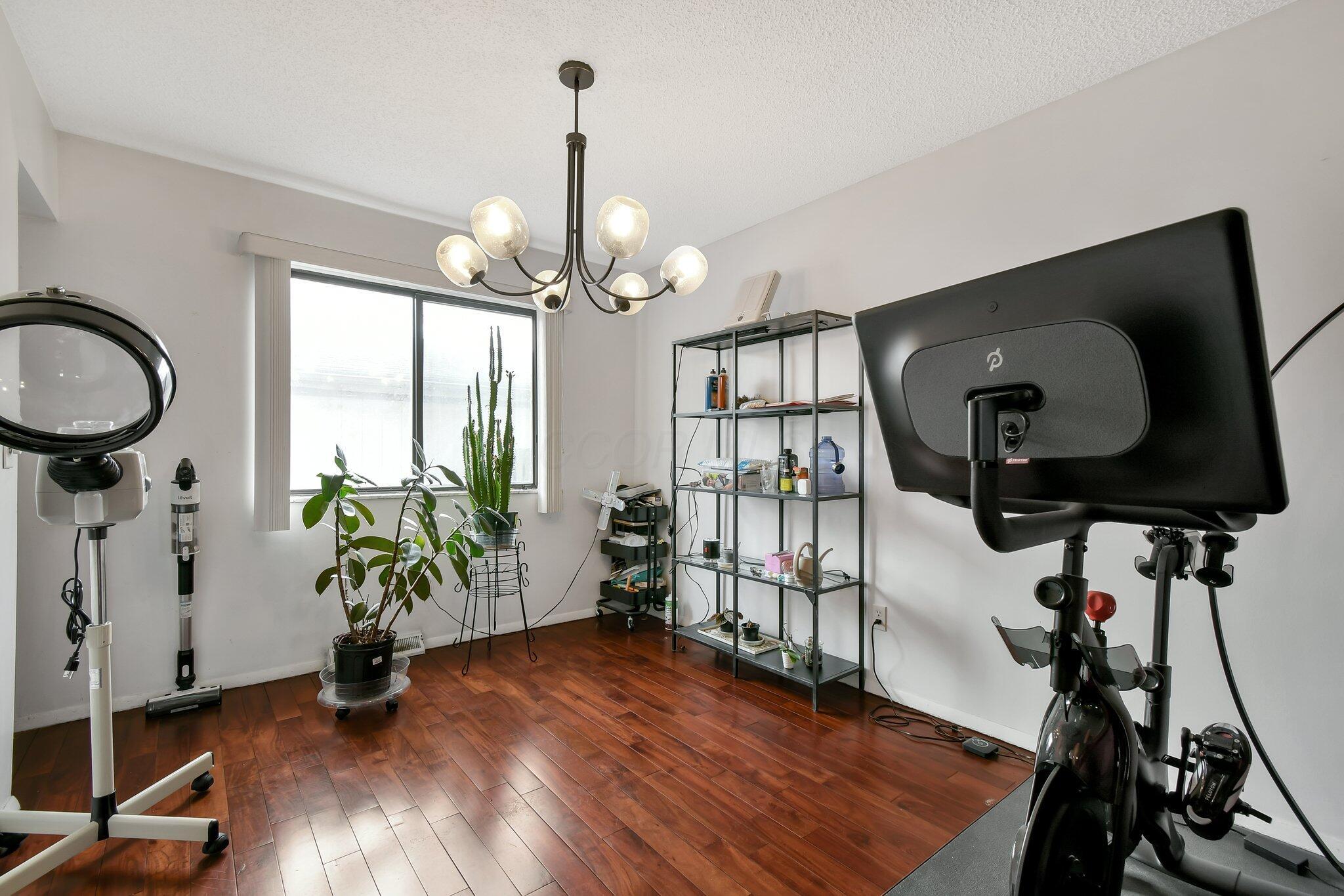 557 Woodingham Place, Columbus, Ohio image 13