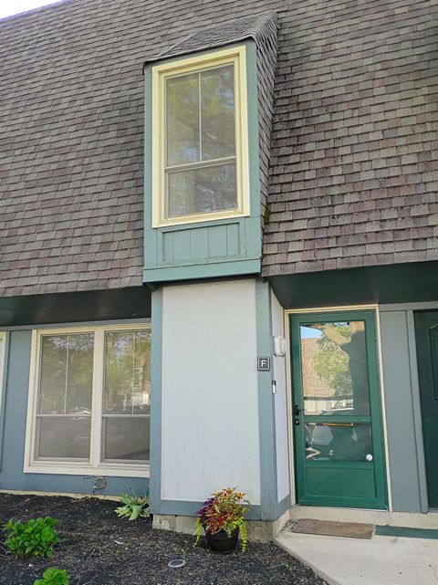 Photo of 4695 Keswick Court F #F, Columbus, OH 43220 (MLS # 226014070)