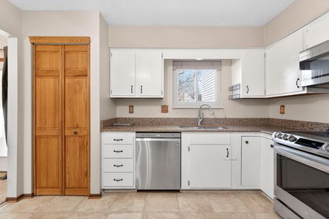 Tiny photo for 3712 Creek Ridge Court, Columbus, OH 43230 (MLS # 226004348)