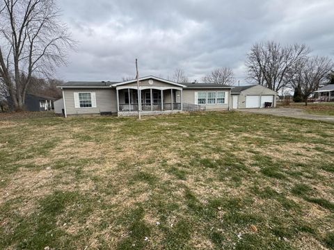 Photo of 20338 Five Points Pike, Williamsport, OH 43164 (MLS # 225046008)