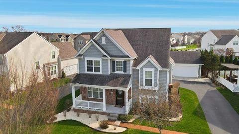 Photo of 1373 Pinnacle Club Drive, Grove City, OH 43123 (MLS # 226009904)