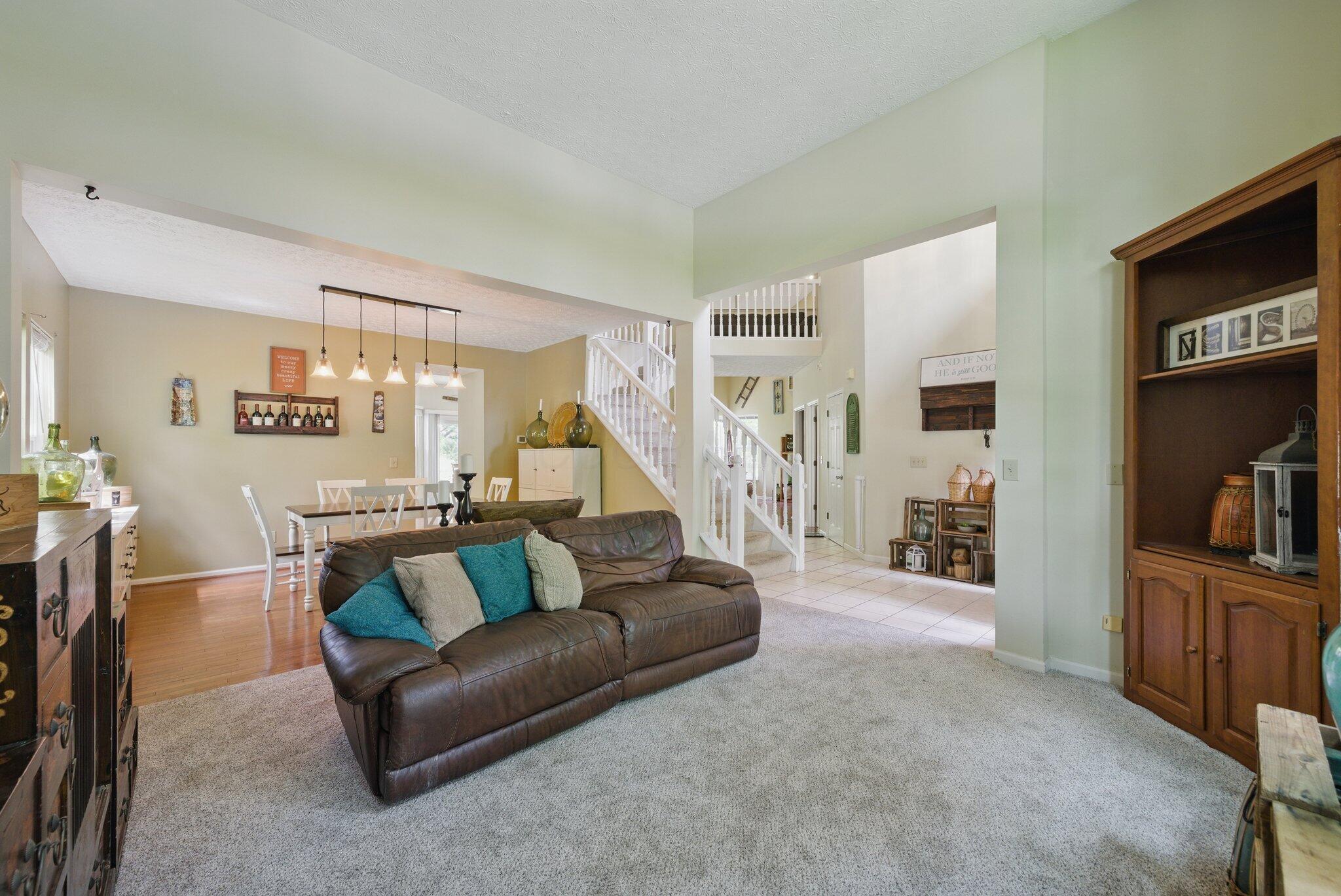 93 Hampton Park, Westerville, Ohio image 9