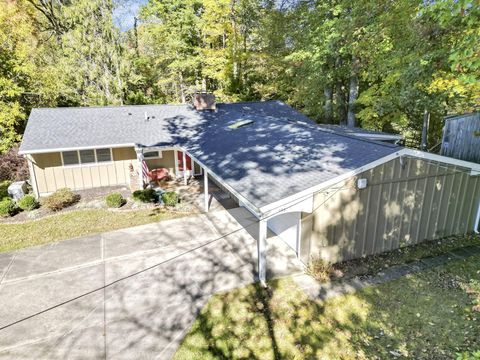 Tiny photo for 195 Sunset Drive S, Granville, OH 43023 (MLS # 226000823)