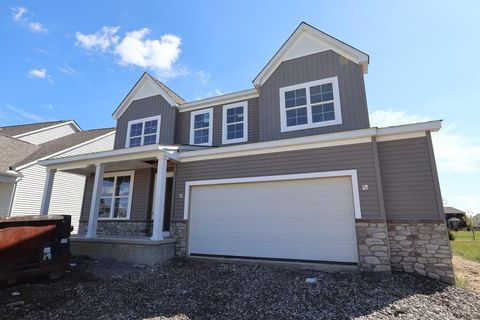 Photo of 5737 Shadowfair Lane, Powell, OH 43065 (MLS # 225038006)