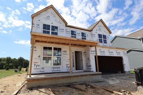 Photo of 5737 Shadowfair Lane, Powell, OH 43065 (MLS # 225038006)