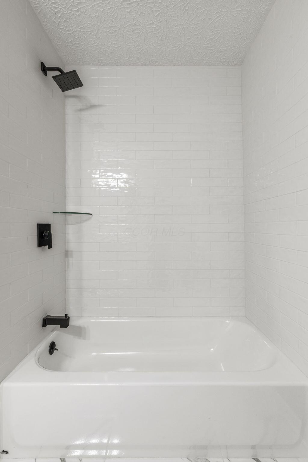9182 Wayne Brown Drive, Powell, Ohio image 28
