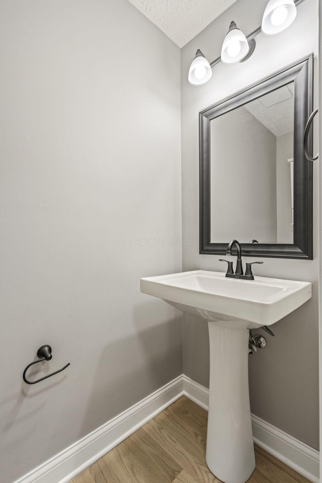 9182 Wayne Brown Drive, Powell, Ohio image 18