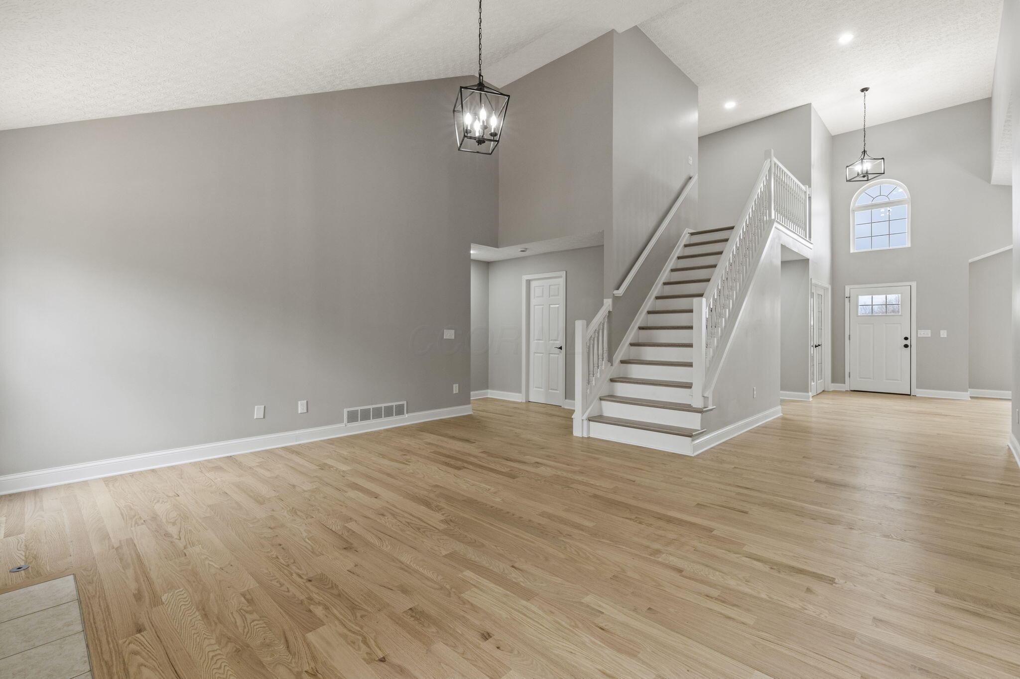 9182 Wayne Brown Drive, Powell, Ohio image 14