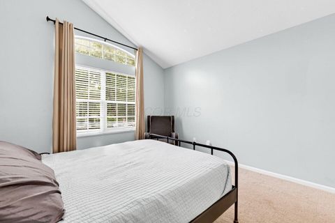 Tiny photo for 5852 Edge Of Village, Westerville, OH 43081 (MLS # 226000623)
