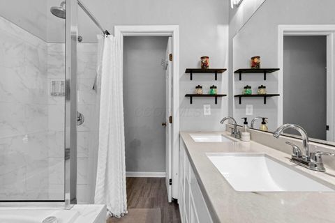 Tiny photo for 5852 Edge Of Village, Westerville, OH 43081 (MLS # 226000623)