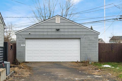 Tiny photo for 757 Ivorton Road S, Columbus, OH 43207 (MLS # 226004894)