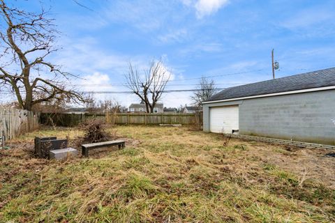 Tiny photo for 757 Ivorton Road S, Columbus, OH 43207 (MLS # 226004894)