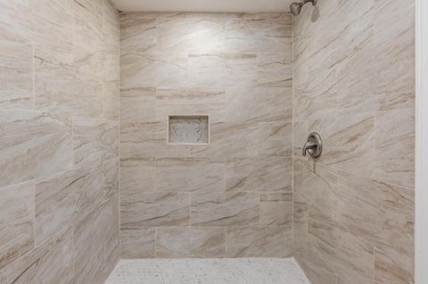 Tiny photo for 757 Ivorton Road S, Columbus, OH 43207 (MLS # 226004894)