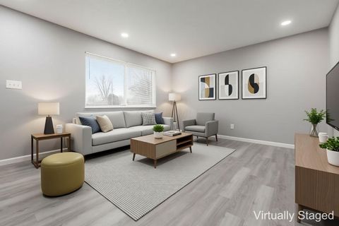 Tiny photo for 757 Ivorton Road S, Columbus, OH 43207 (MLS # 226004894)