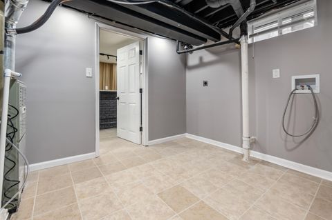 Tiny photo for 757 Ivorton Road S, Columbus, OH 43207 (MLS # 226004894)