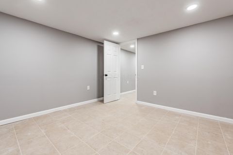 Tiny photo for 757 Ivorton Road S, Columbus, OH 43207 (MLS # 226004894)