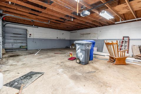 Tiny photo for 757 Ivorton Road S, Columbus, OH 43207 (MLS # 226004894)