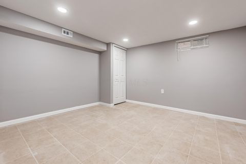 Tiny photo for 757 Ivorton Road S, Columbus, OH 43207 (MLS # 226004894)