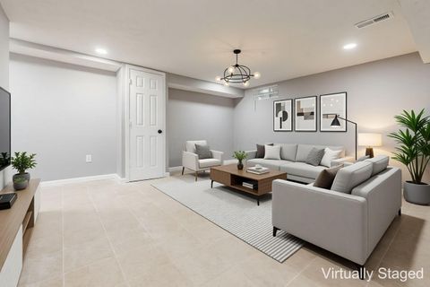 Tiny photo for 757 Ivorton Road S, Columbus, OH 43207 (MLS # 226004894)