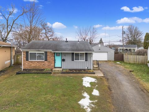 Tiny photo for 757 Ivorton Road S, Columbus, OH 43207 (MLS # 226004894)