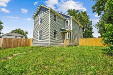 Photo of 3216 E 5th Avenue, Columbus, OH 43219 (MLS # 226000089)